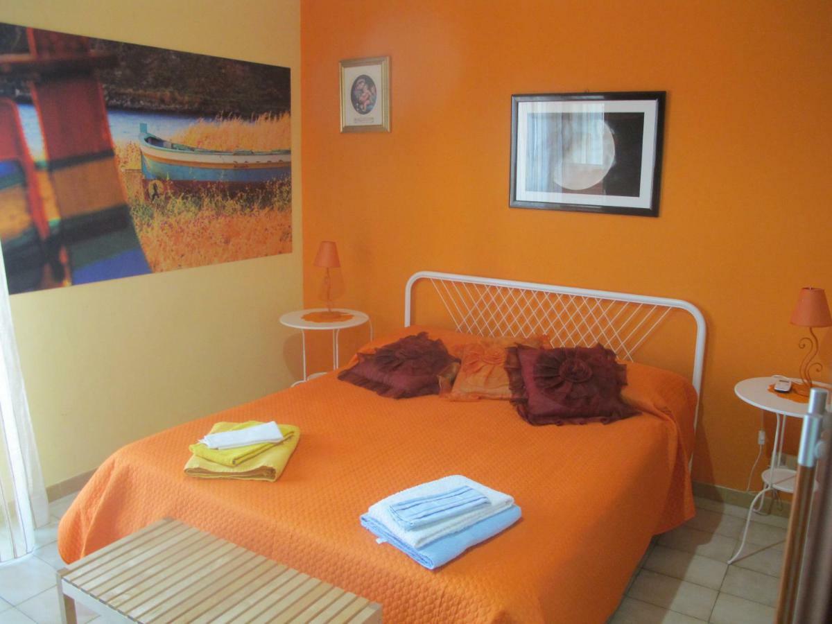 La Casa Del Nonno Bed & Breakfast Milazzo Exterior foto