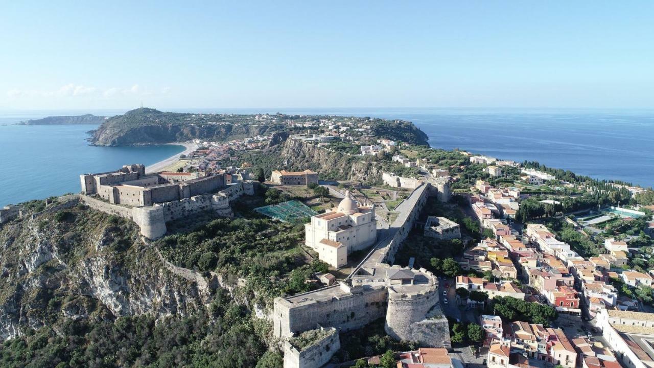 La Casa Del Nonno Bed & Breakfast Milazzo Exterior foto