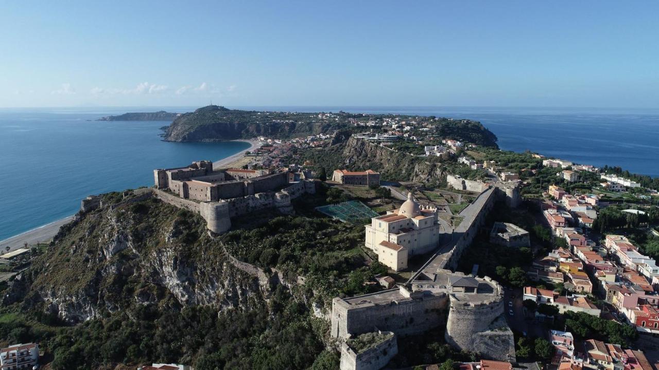 La Casa Del Nonno Bed & Breakfast Milazzo Exterior foto